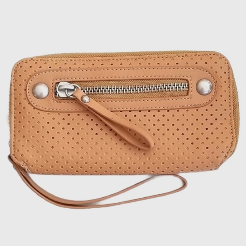 NWT Zip Top Clutch Tan Bag Wallet Purse - Picture 2 of 15
